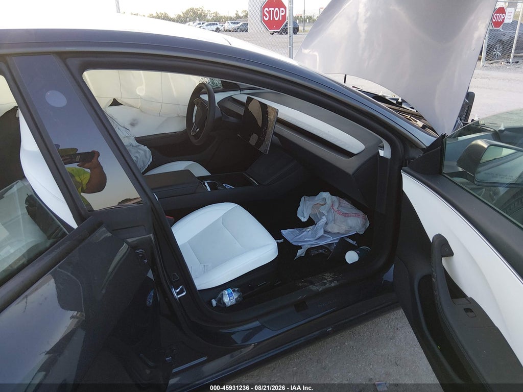 Tesla Model 3 2025