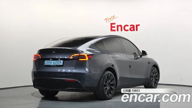 Tesla Model Y 2021