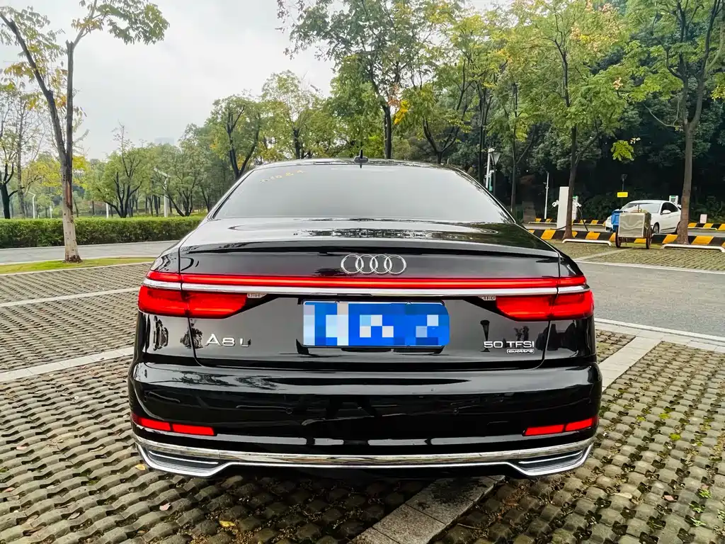 Audi A8 2021