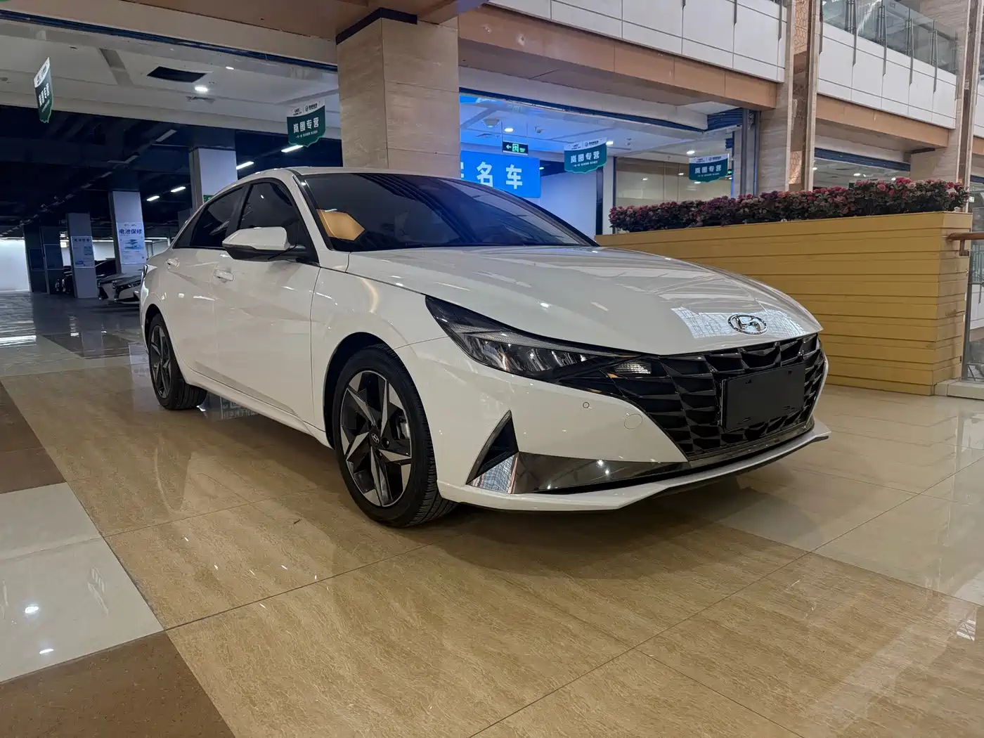 Hyundai Elantra 2023