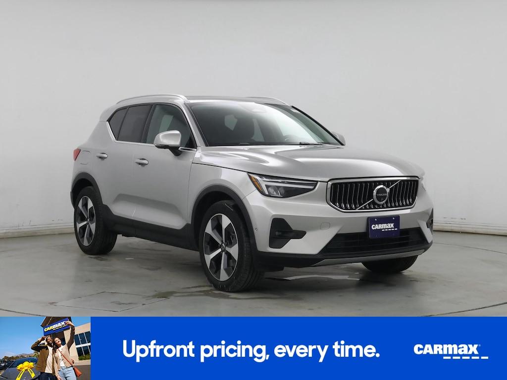 Volvo XC40 2025