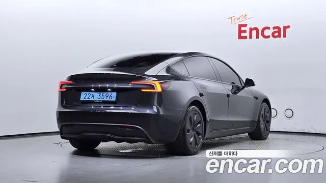 Tesla Model 3 2025