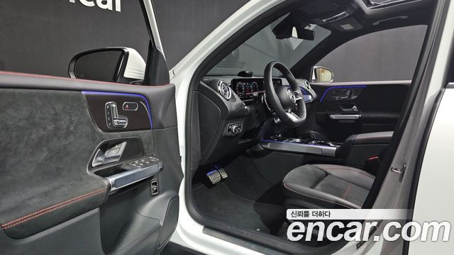 Mercedes-Benz GLB 2025