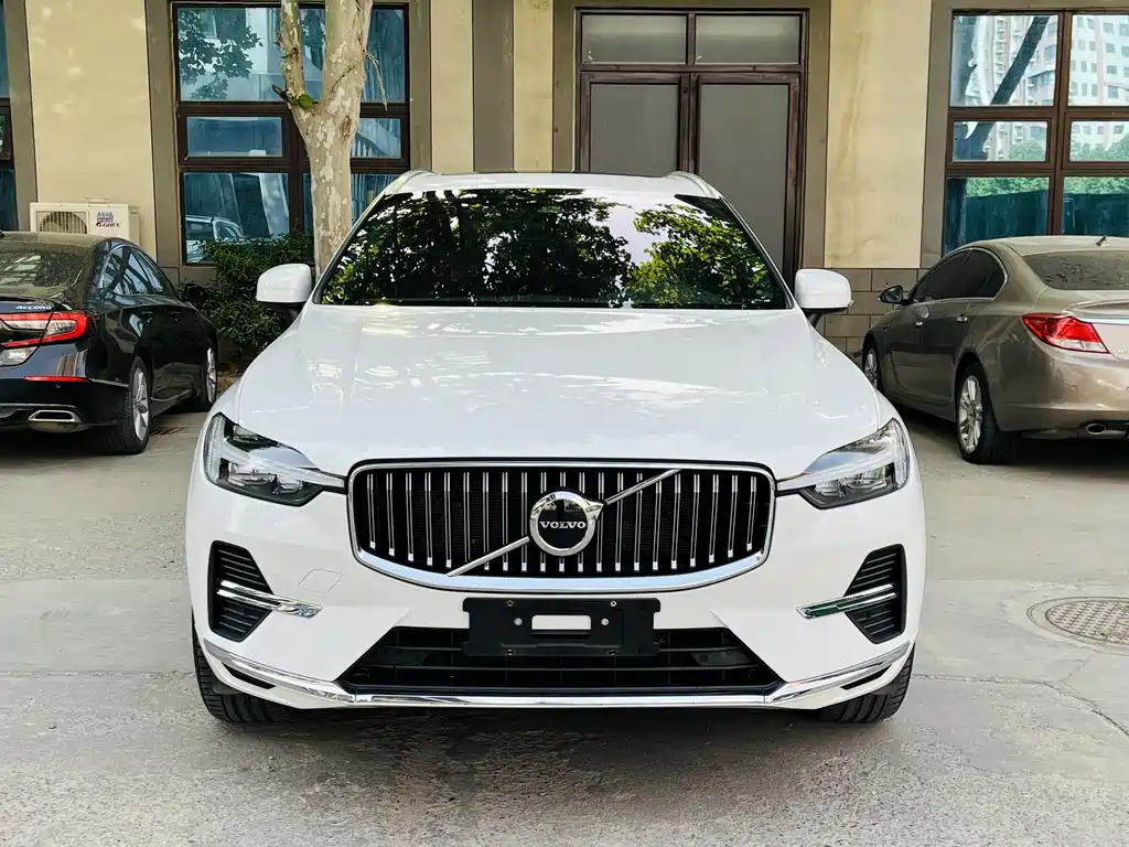 Volvo XC60 2022