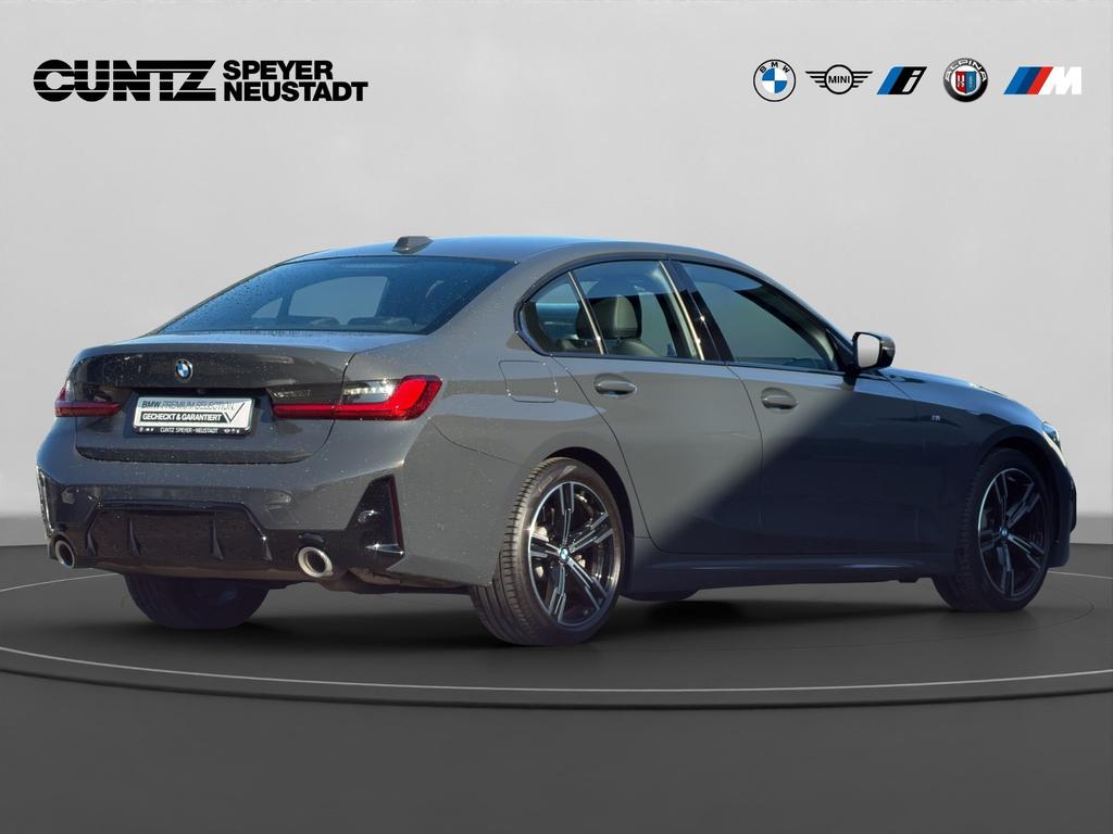 BMW 330 2023
