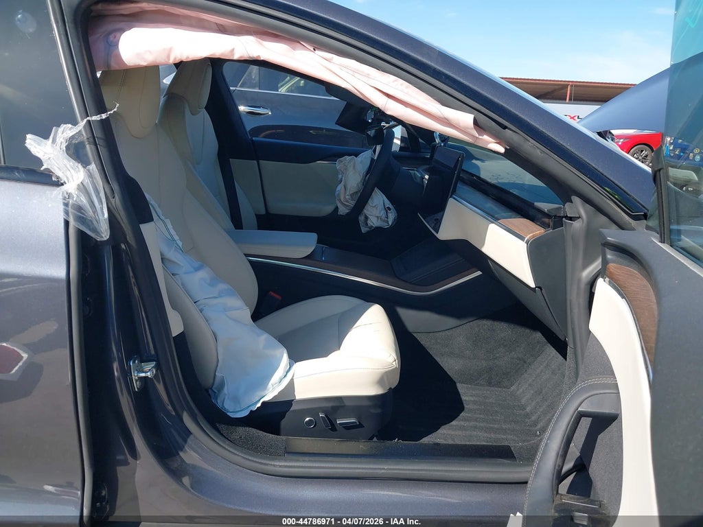 Tesla Model S 2022