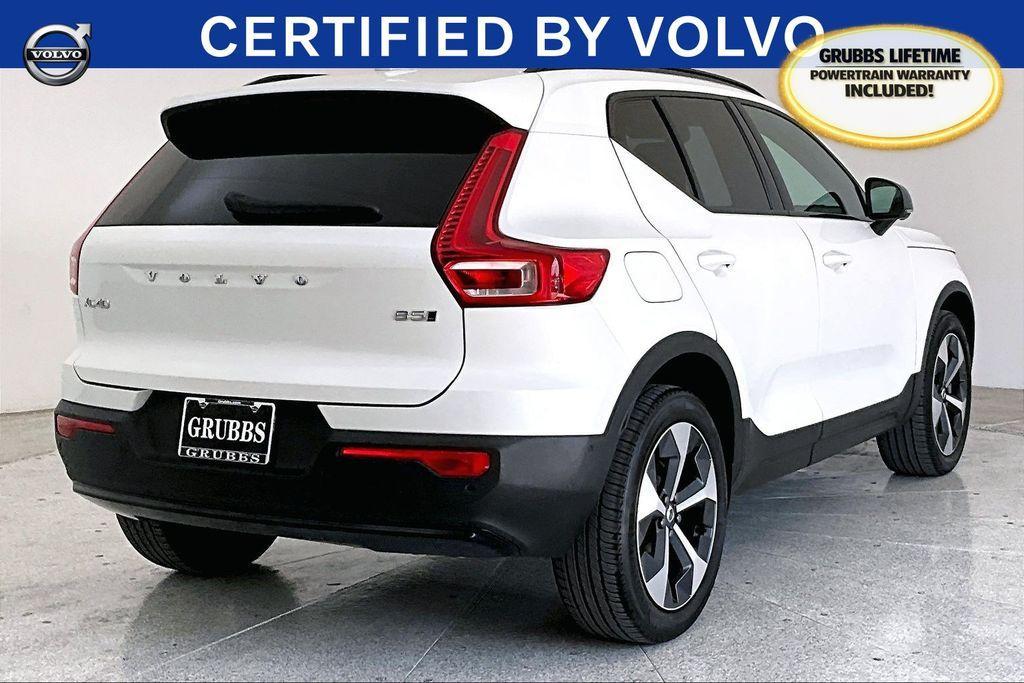 Volvo XC40 2025