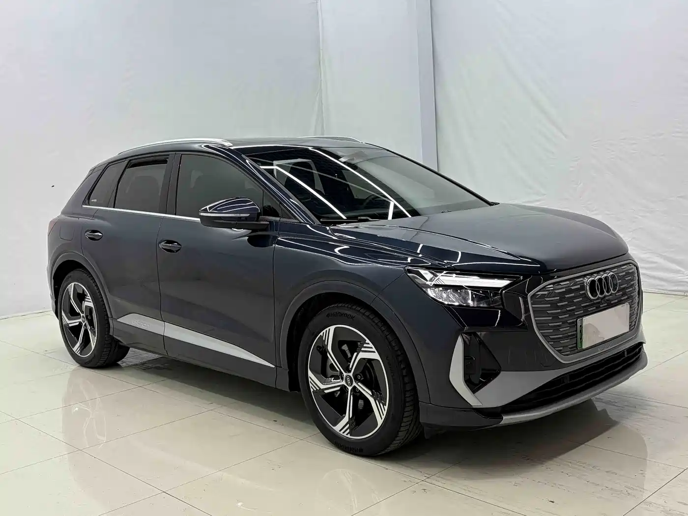Audi Q4 e-tron 2024