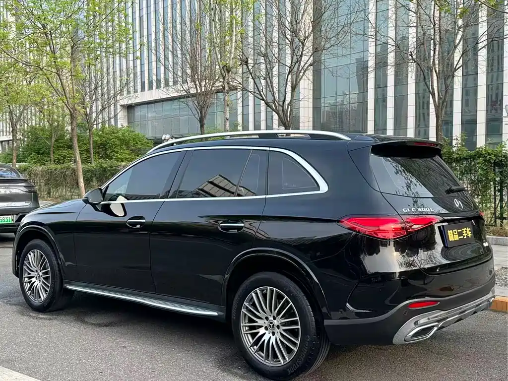 Mercedes-Benz GLC 2023
