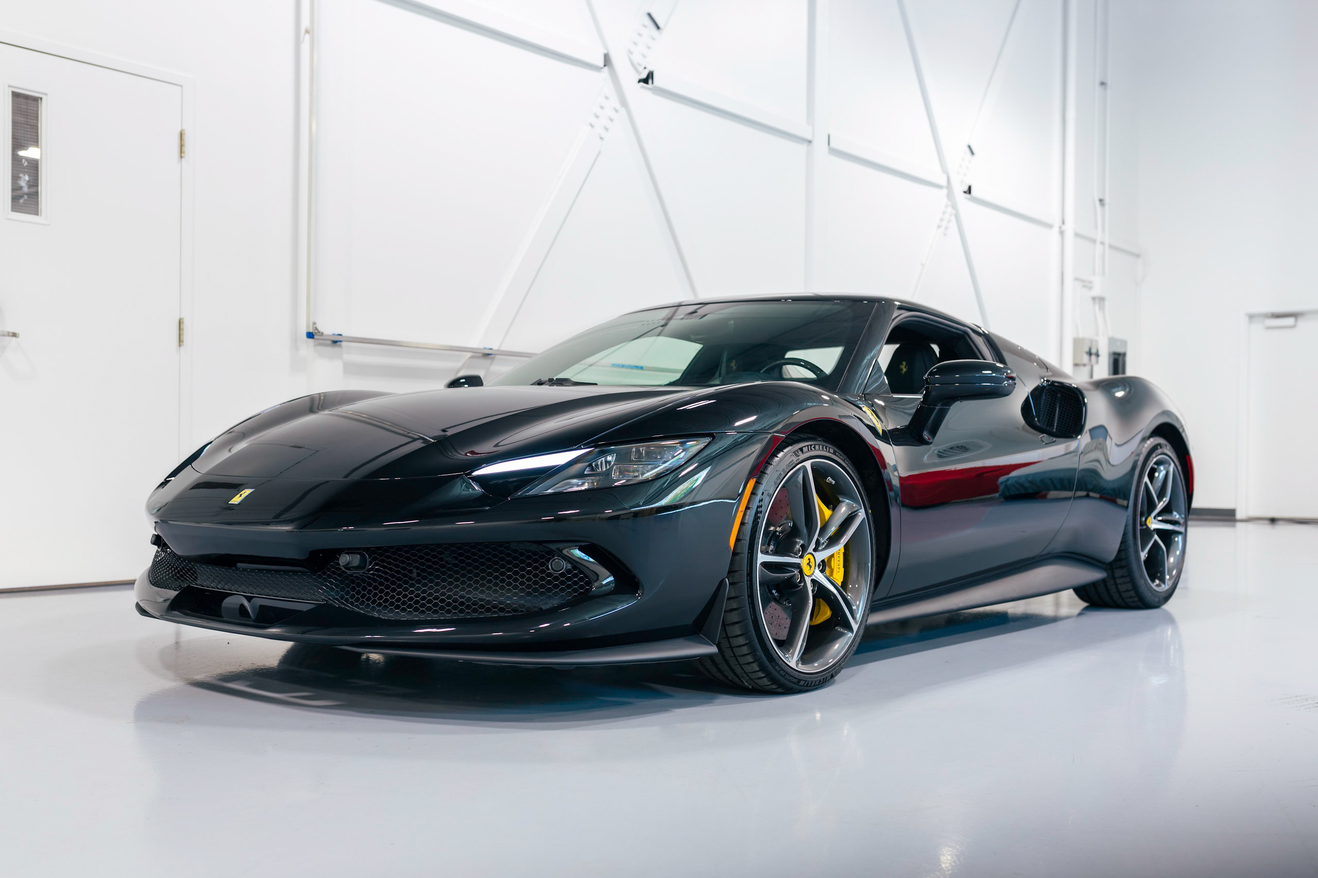 Ferrari 296 GTB 2025