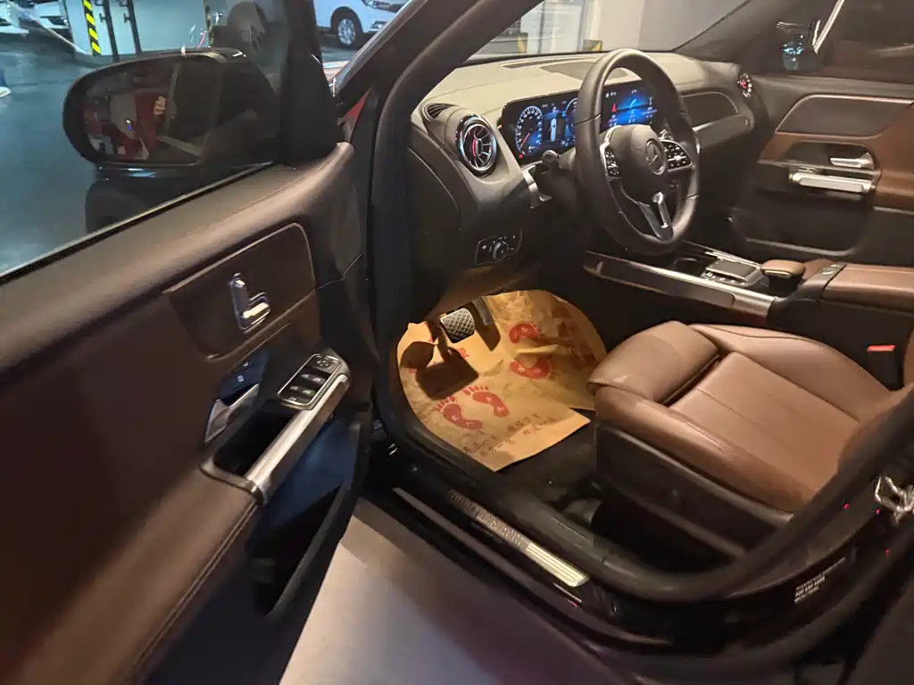 Mercedes-Benz GLB 2021