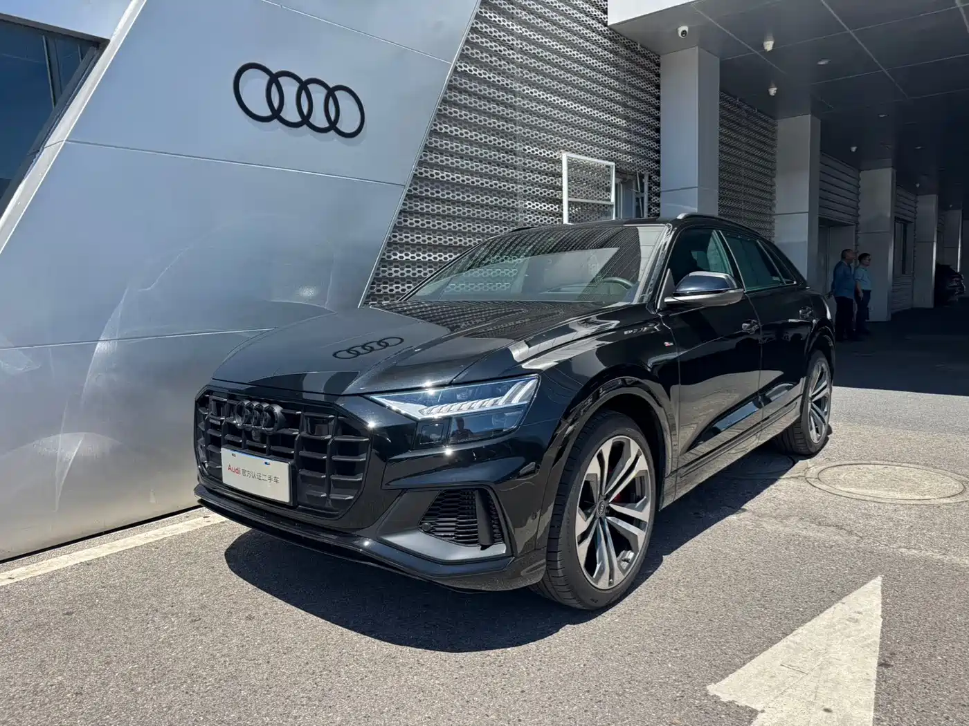 Audi Q8 2023