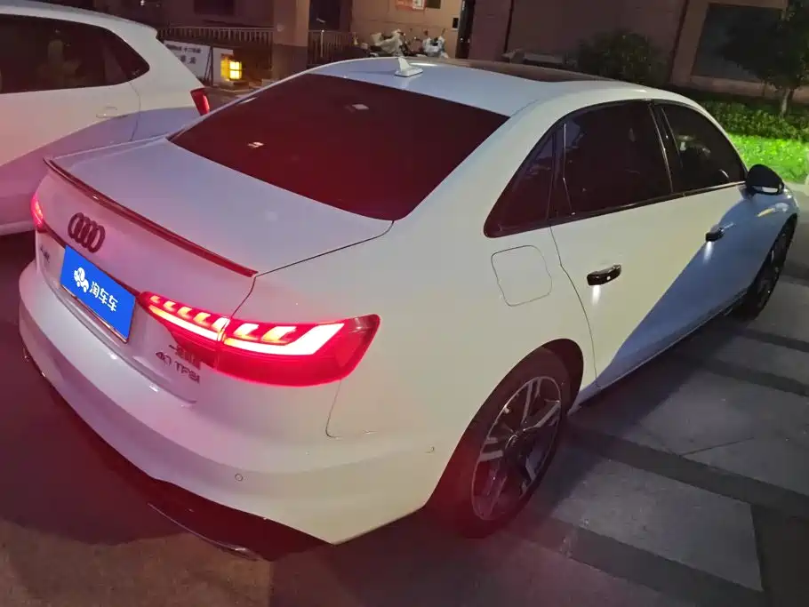 Audi A4 2022