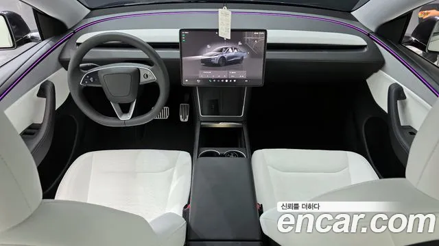 Tesla Model Y 2025