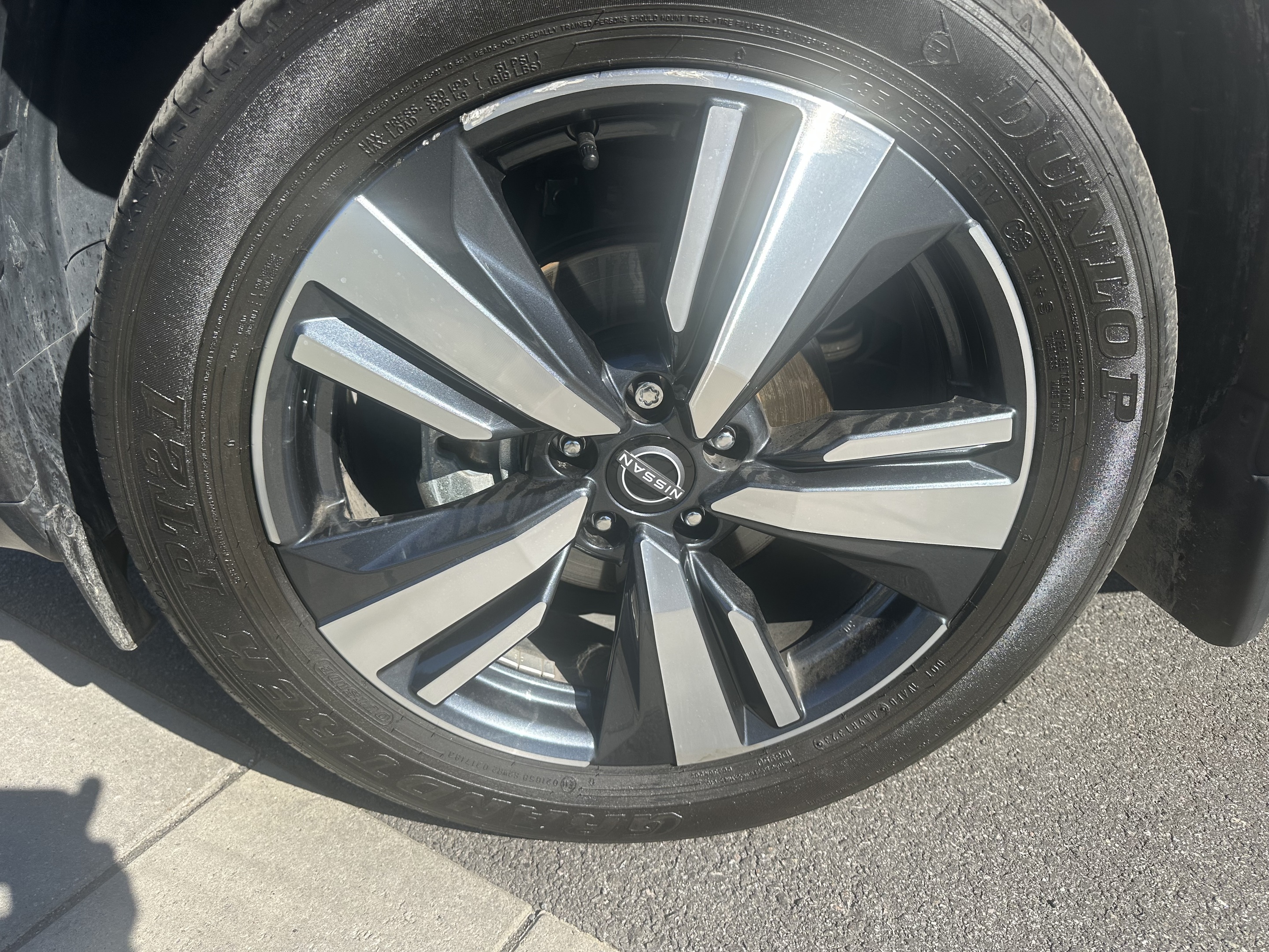 Nissan Rogue 2023