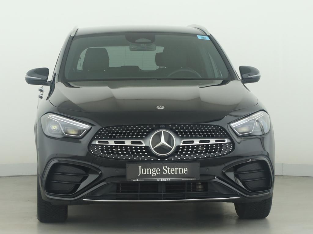 Mercedes-Benz GLA 200 2025