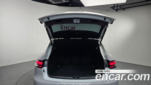 Porsche Macan 2023