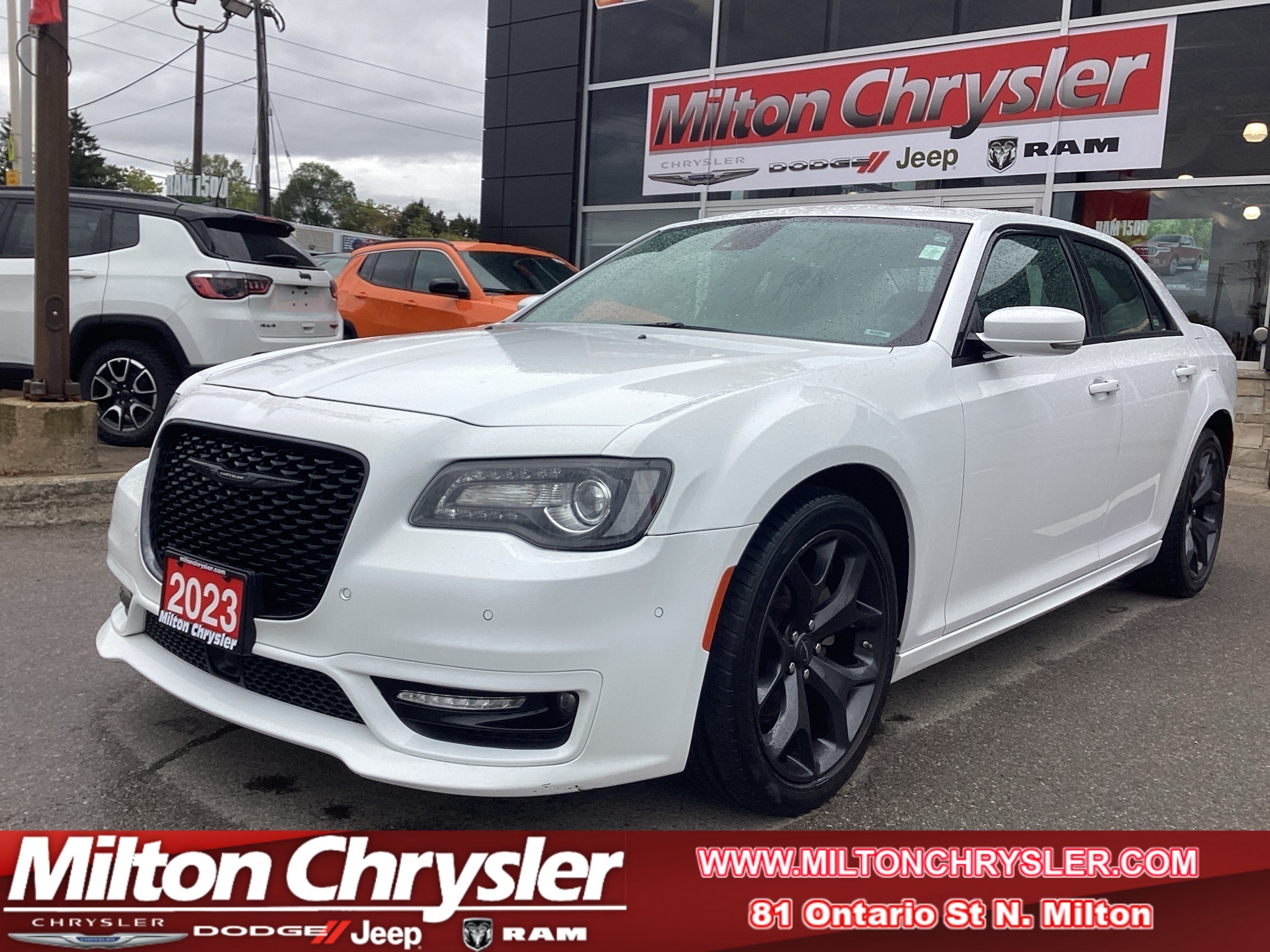 Chrysler 300 2023