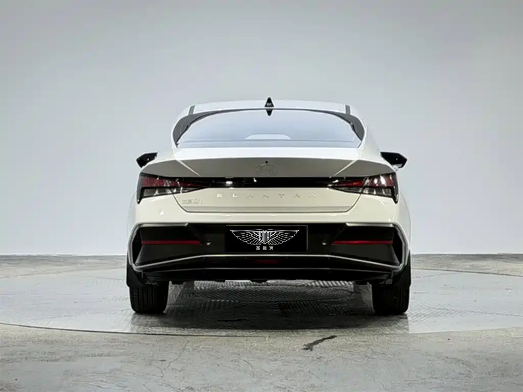 Hyundai Elantra 2025