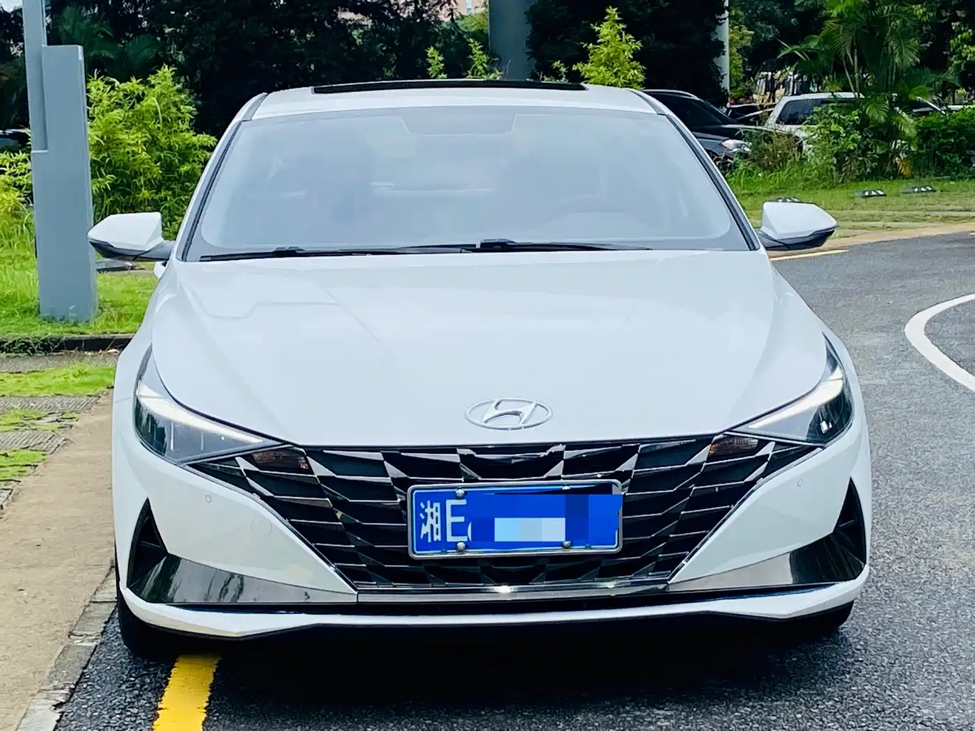 Hyundai Elantra 2022