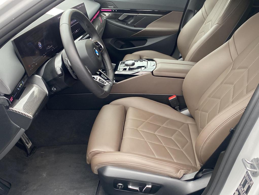 BMW 520 2024