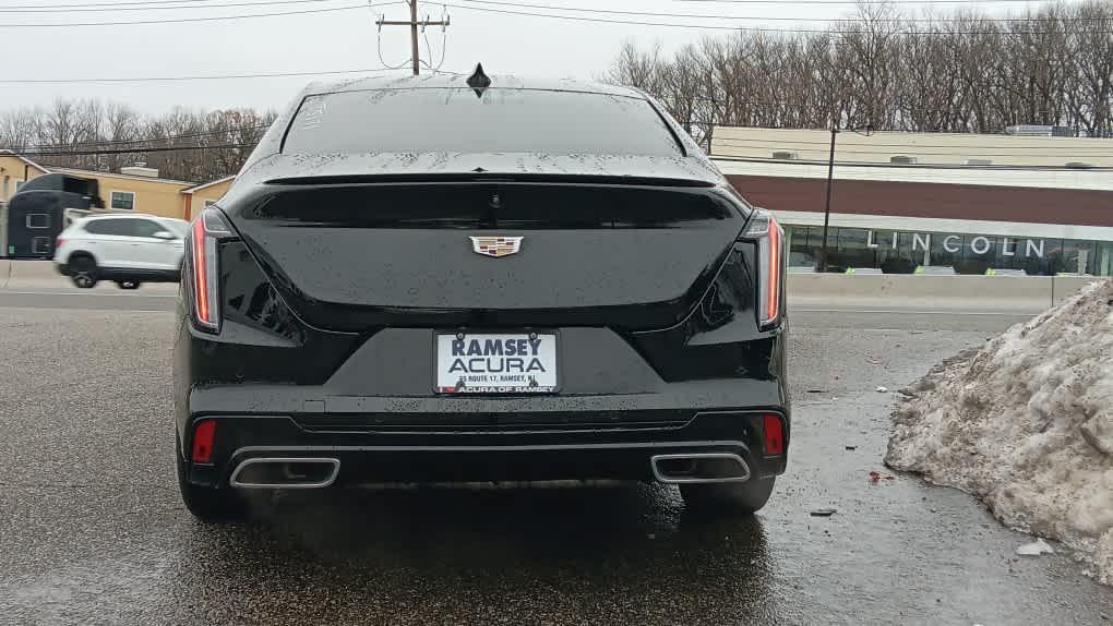 Cadillac CT4 2021