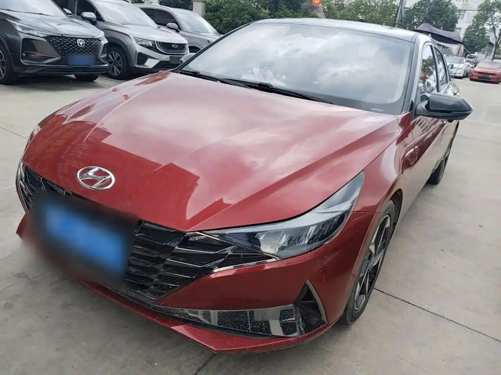 Hyundai Elantra 2022