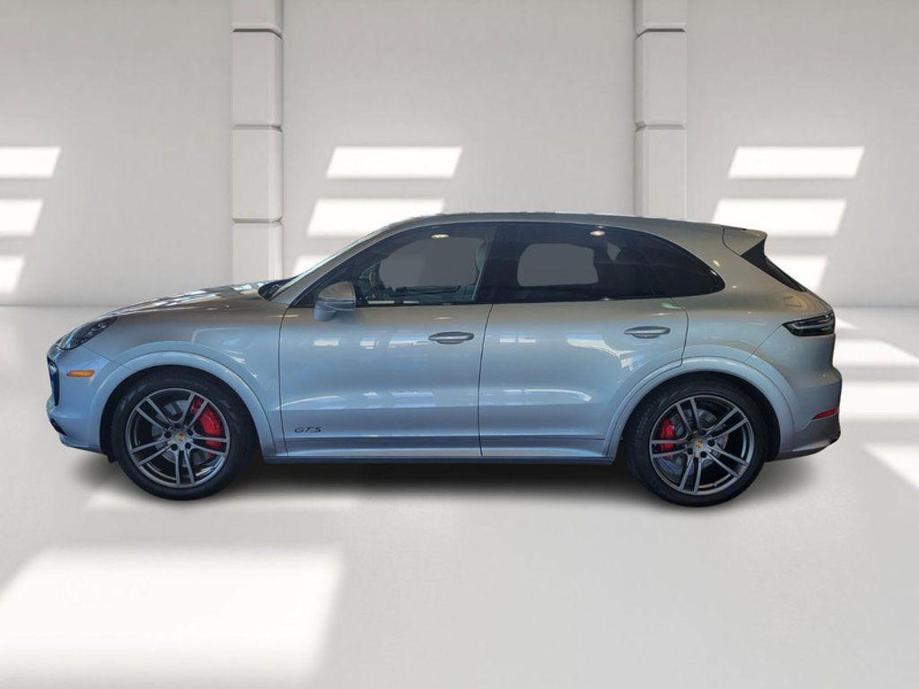 Porsche Cayenne 2022