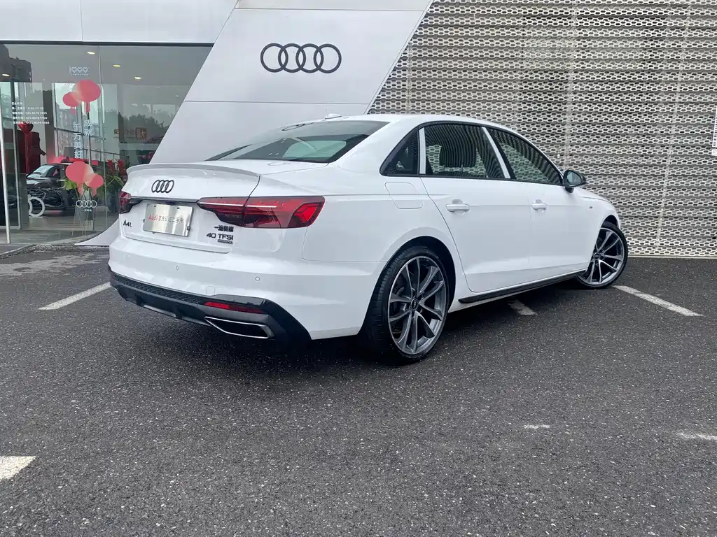 Audi A4 2023