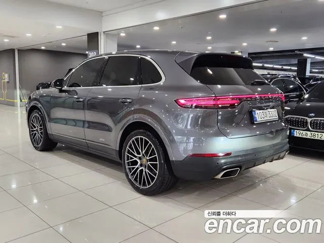 Porsche Cayenne 2021