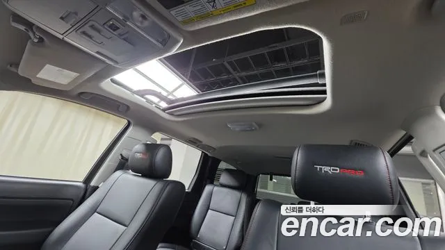 Toyota Sequoia 2020