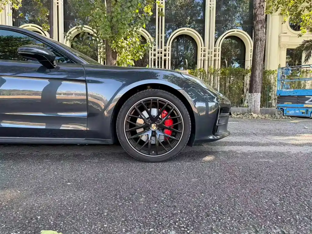 Porsche Panamera 2024