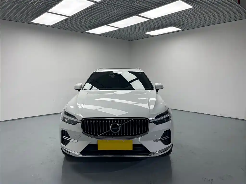 Volvo XC60 2022