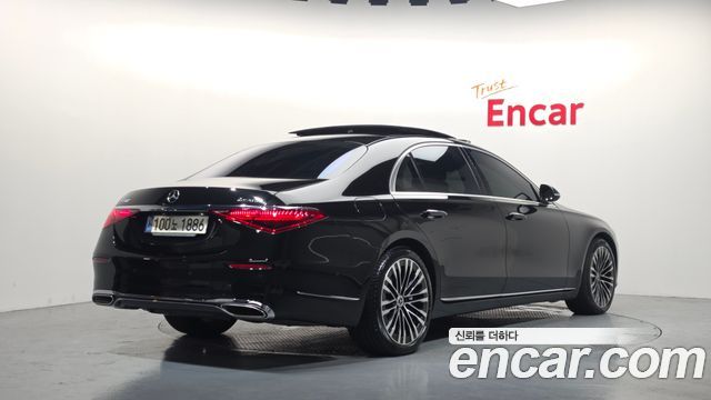 Mercedes-Benz S-Класс 2021
