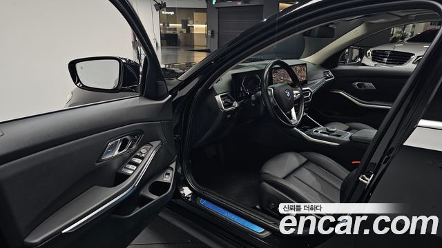 BMW 3 серии 2022