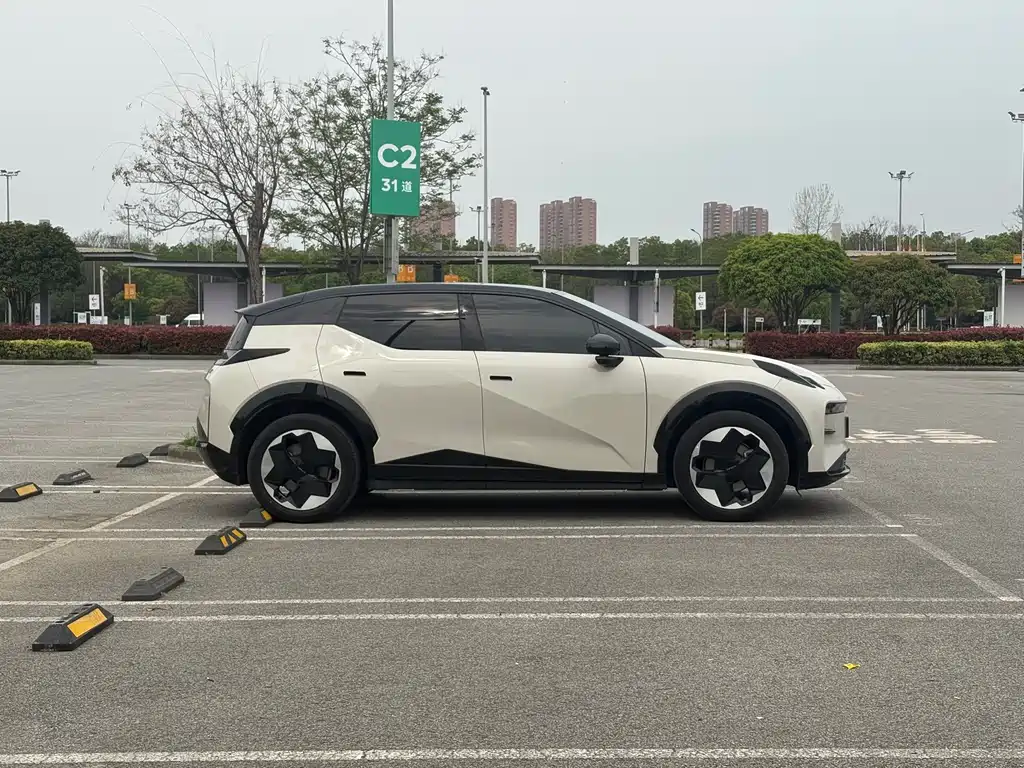 Zeekr X 2023
