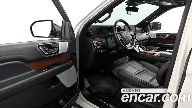 Lincoln Navigator 2023