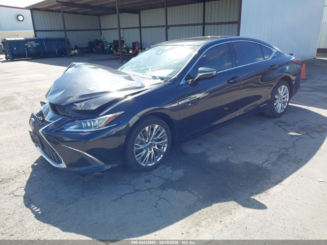 Lexus ES 2022