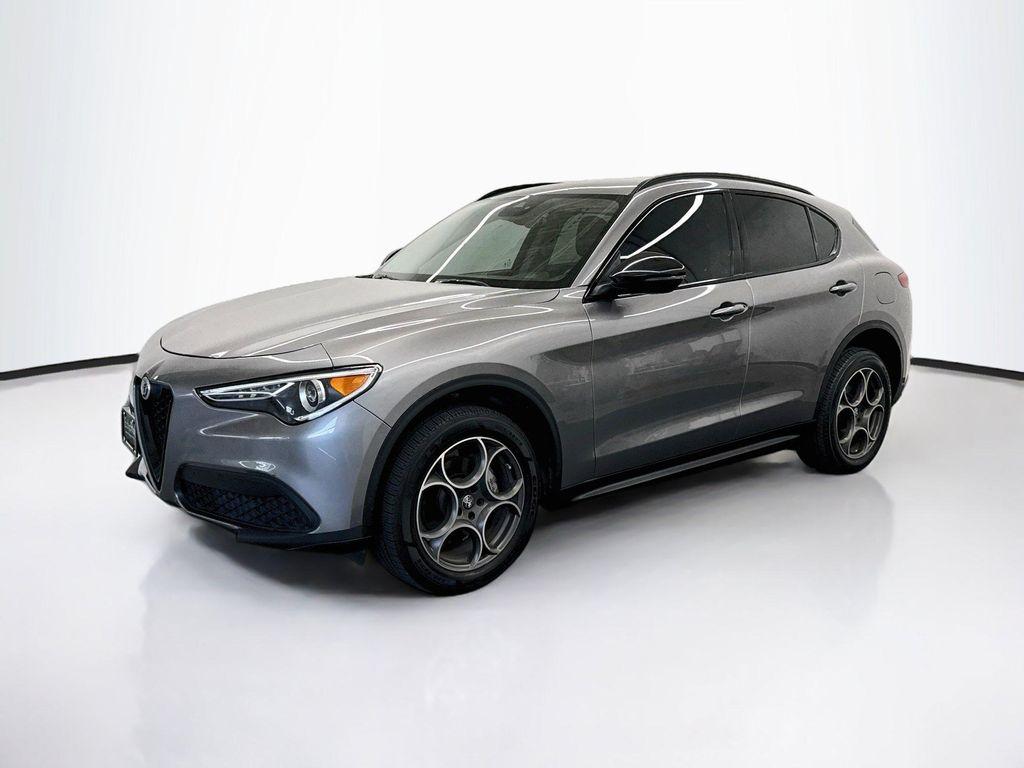 Alfa Romeo Stelvio 2021