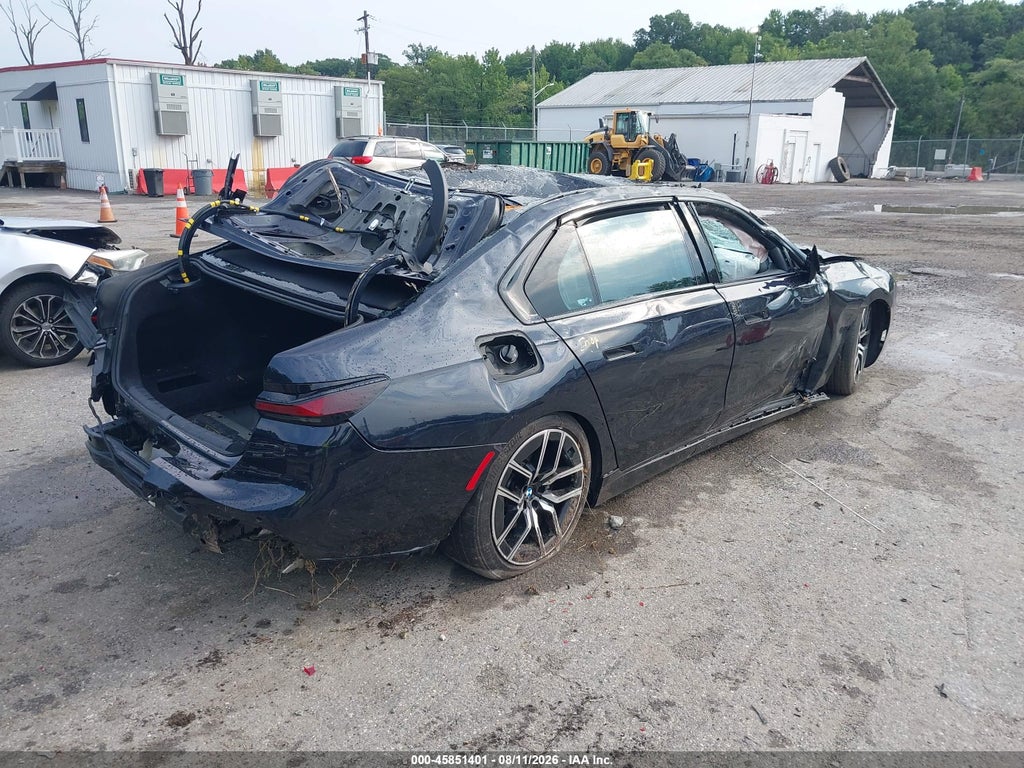 BMW 740 2024
