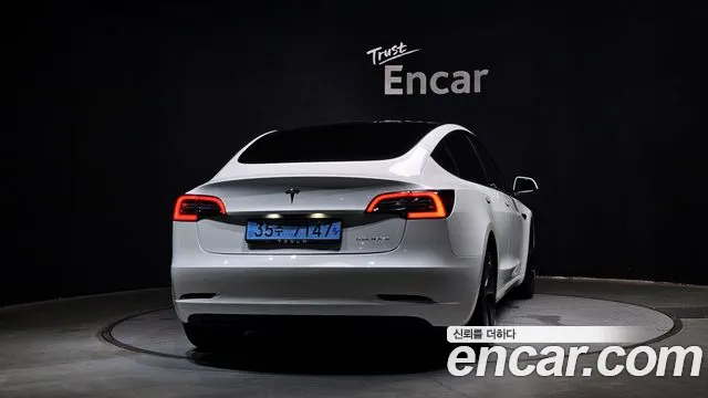 Tesla Model 3 2022