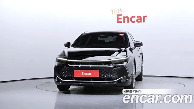 Toyota Crown 2023