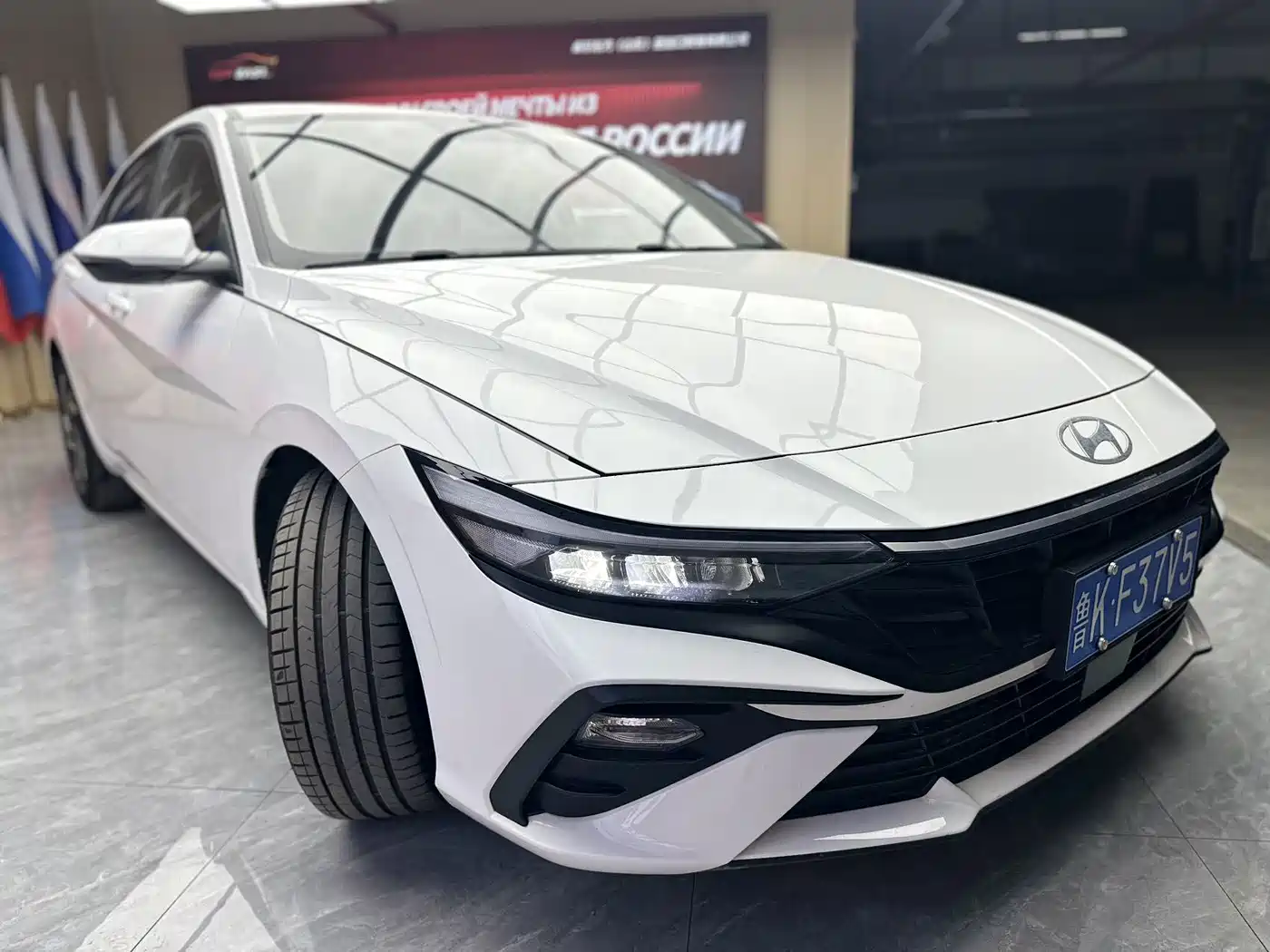 Hyundai Elantra 2023