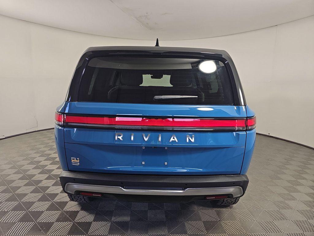 Rivian R1S 2023