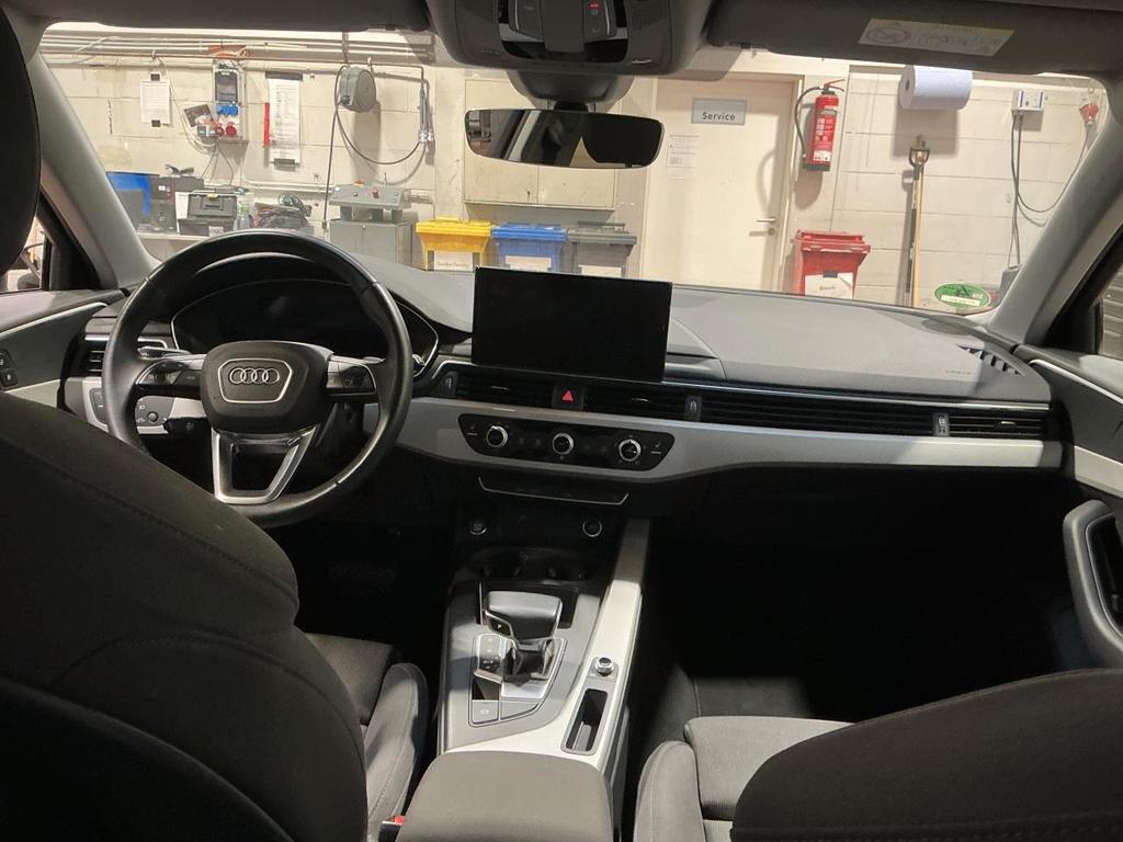 Audi A4 2023