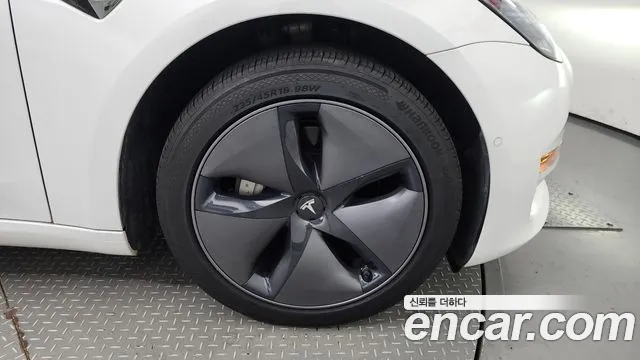 Tesla Model 3 2020