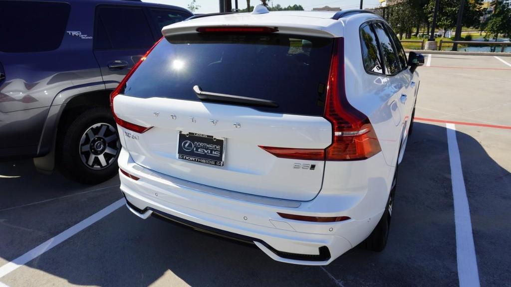 Volvo XC60 2025