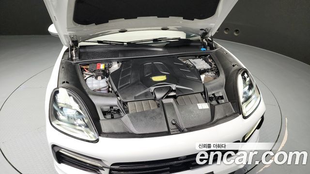 Porsche Cayenne 2021