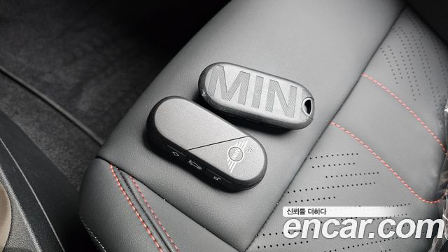 Mini COOPER 2025