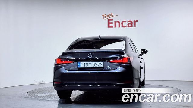 Lexus ES 2022